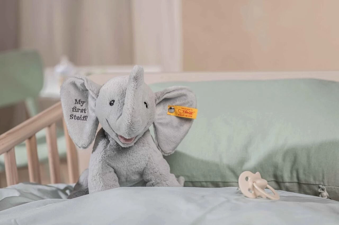 STEIFF 242717 Soft Cuddly Friends My First Steiff Ellie Elefant 24 Cm Grau 4 STEIFF 242717 Soft Cuddly Friends My First Steiff Ellie Elefant 24 Cm Grau – Bild 2